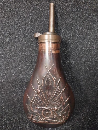 Alte pulverflasche mit - alte,