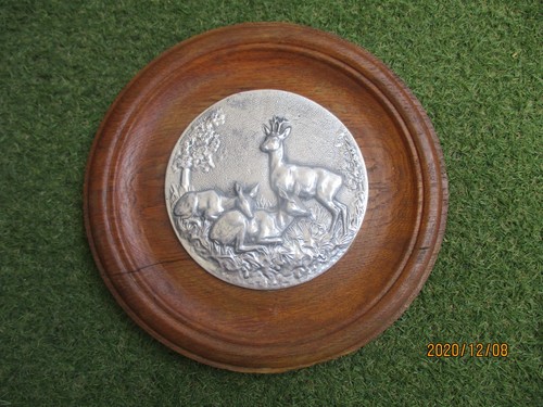 Altes zinnrelief mit rotwild - altes,